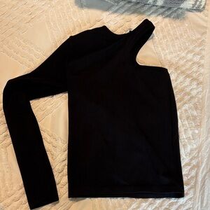 Black One-Shoulder Women Top